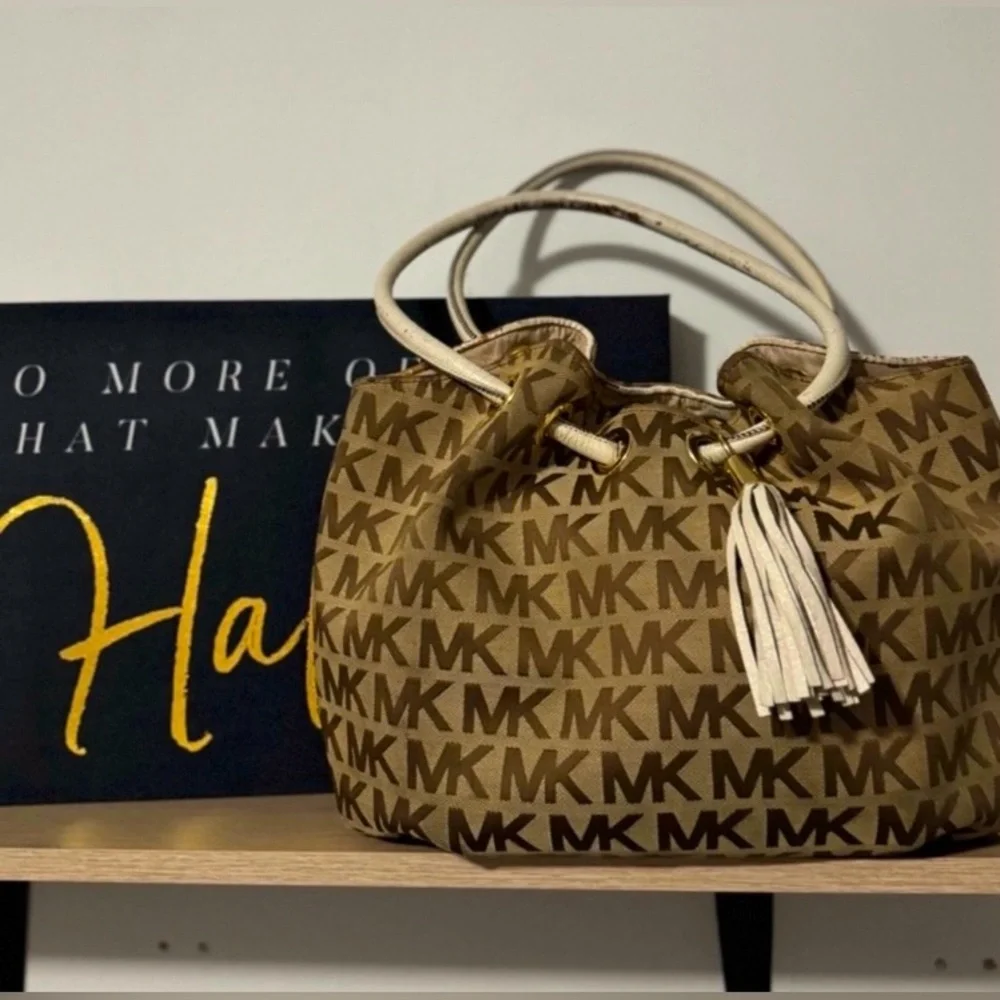 MICHAEL KORS Signature Jacquard Brown/Tan/Vanilla Handbag, GUC
